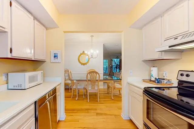 Kitchen at The Cottages at Shipyard 39